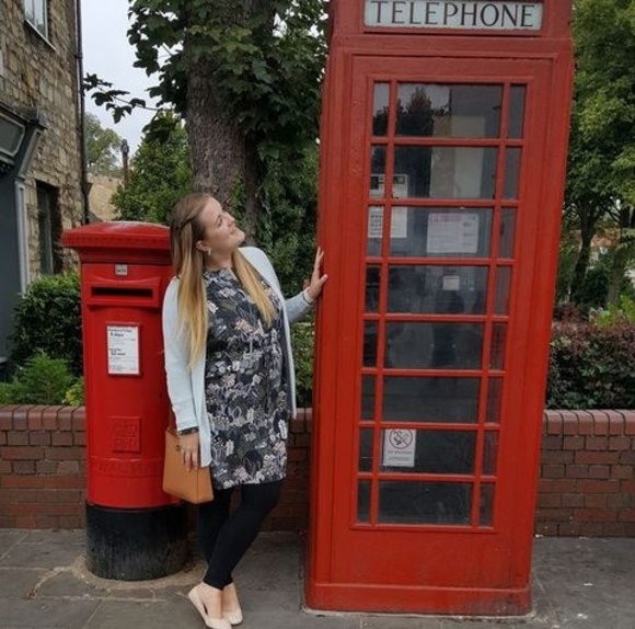 Meet your Posher, Laura - Picture 1 of 1